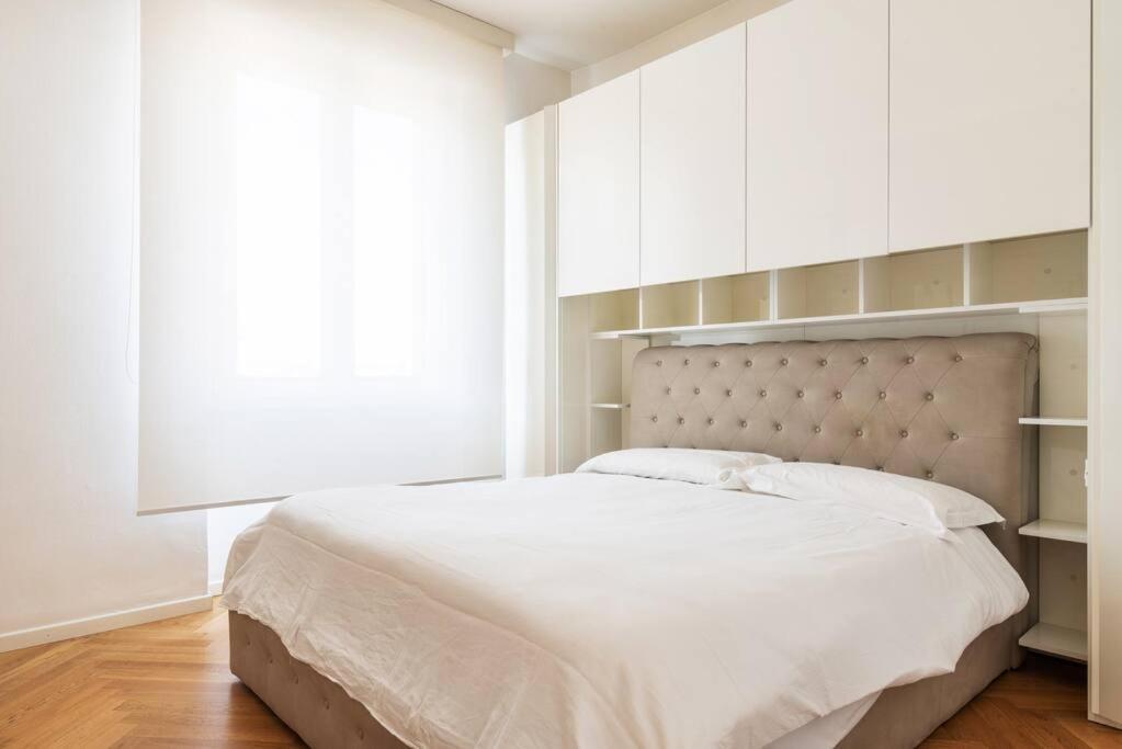 Bilocale Vista Sul Duomo Di Milano Appartement Buitenkant foto