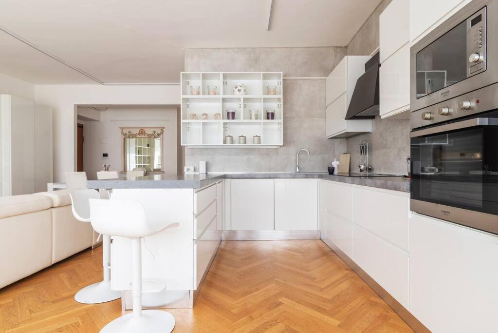 Bilocale Vista Sul Duomo Di Milano Appartement Buitenkant foto